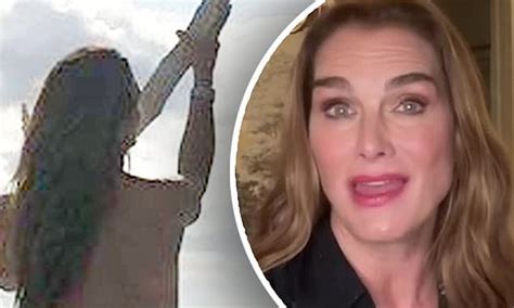 nude pics of brooke shields|Brooke Shields, 55, strips off to pose naked by the sea